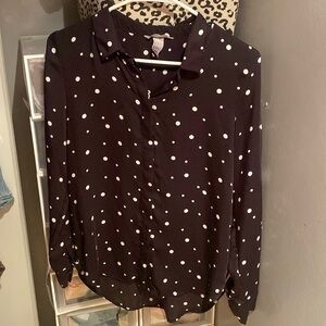 Womens H&M polka dot long sleeve blouse in great condition.